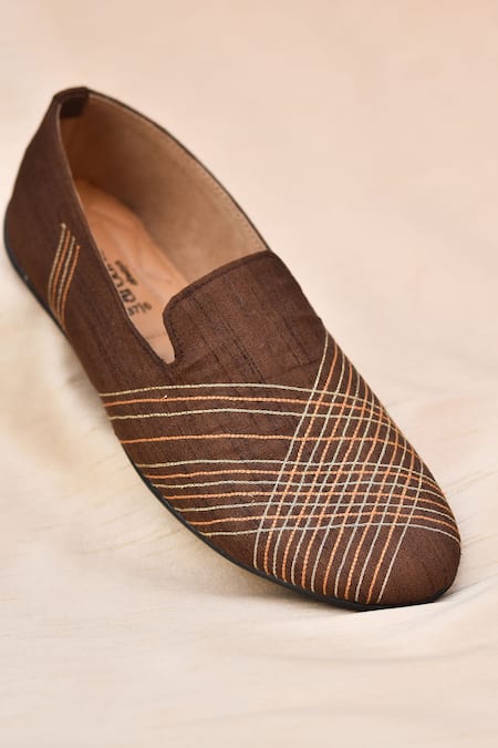 Around Always Tarang Embroidered Slip-on Loafers 