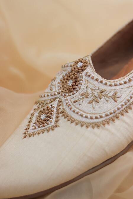 Around Always_Ivory Tarun Tonal Embroidered Juttis _Online_at_Aza_Fashions