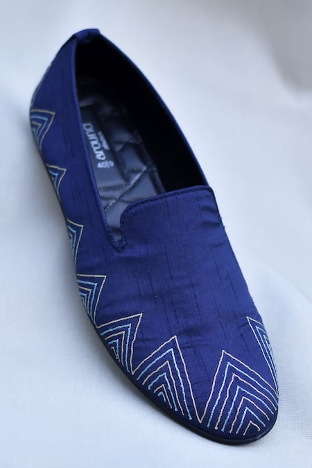 Around Always West Chevron Embroidered Loafers 