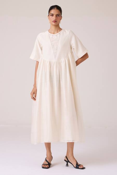 Buy_The Summer House_Off White Chanderi Embroidery Round Neck Callisto Handwoven Dress 