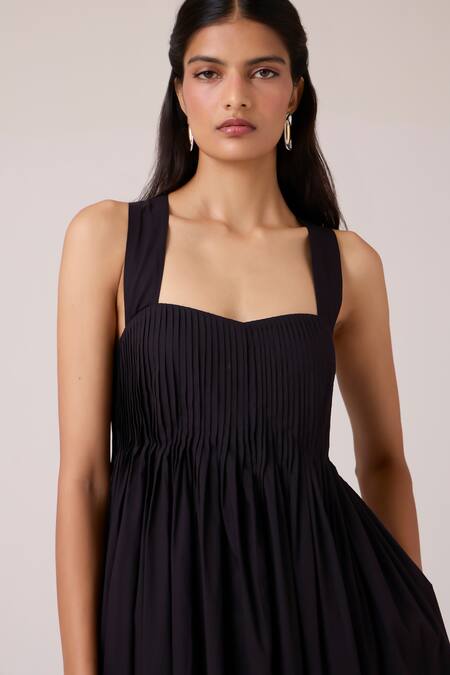Buy_The Summer House_Black Cambric Square Neck Erato Pleated Dress 