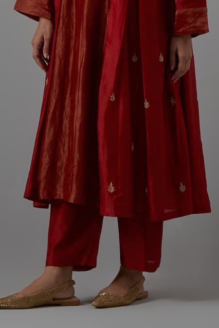 Shop_Priya Chaudhary_Red Chanderi Embroidery V-neck Anarkali, Pant And Dupatta Set _Online_at_Aza_Fashions