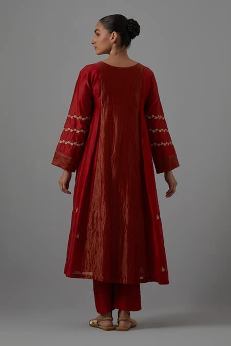 Priya Chaudhary Embroidered Chanderi Anarkali & Pant Set 