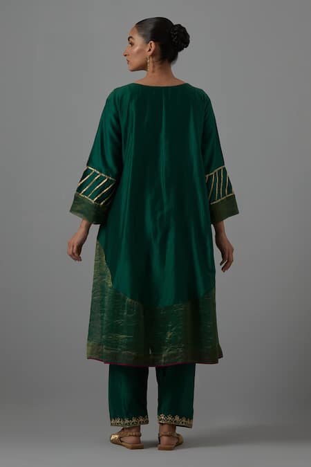 Priya Chaudhary Embroidered Chanderi A-line Kurta & Pant Set 