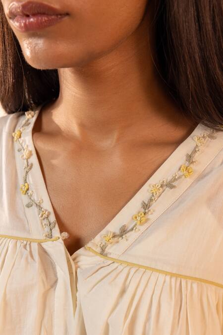 Shop_Ourdve_Off White Cotton Embroidery V-neck Ivoey Gathered Dress 