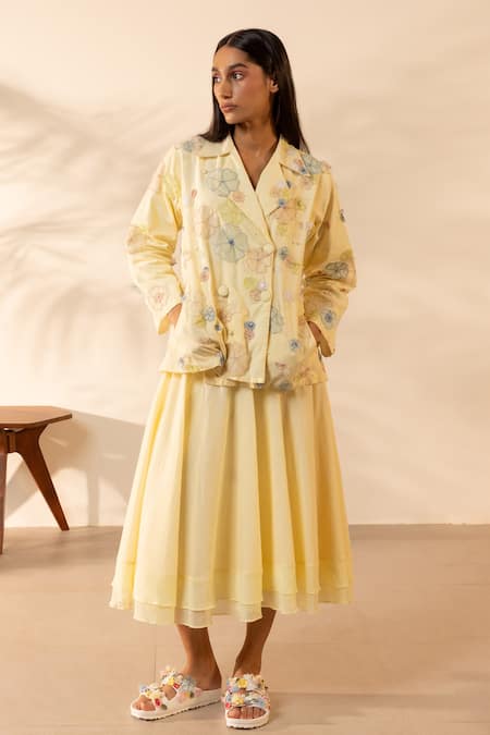 Ourdve Lush Floral Applique Double Breasted Jacket With Skirt 