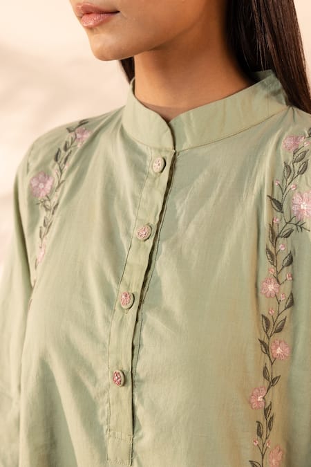 Shop_Ourdve_Green Cotton Embroidery Mandarin Collar Bloomberry Kurta _Online_at_Aza_Fashions