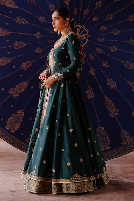 Jigar Mali Embroidered Jacket & Lehenga Set 