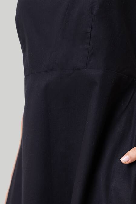 Shop Reistor Black Cotton Round Neck Cross Back Organic Midi Dress Online at Aza Fashions Shop_Reistor_Black Cotton Round Neck Cross Back Organic Midi Dress _Online_at_Aza_Fashions