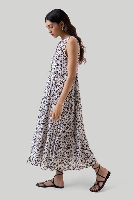 Reistor_Off White Cotton Split V-neck Floral Print Tiered Maxi Dress _Online_at_Aza_Fashions