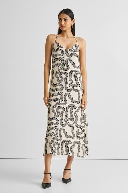 Reistor Off White Crepe V-neck Maze Dress