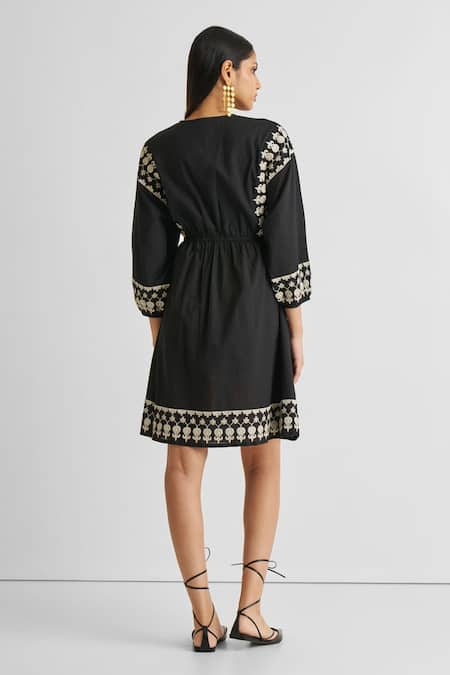 Shop Reistor Black Cotton Embroidery V-neck Dress at Aza Fashions Shop_Reistor_Black Cotton Embroidery V-neck Dress _at_Aza_Fashions