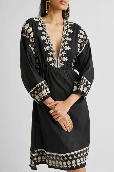 Shop Reistor Black Cotton Embroidery V-neck Dress Online at Aza Fashions Shop_Reistor_Black Cotton Embroidery V-neck Dress _Online_at_Aza_Fashions