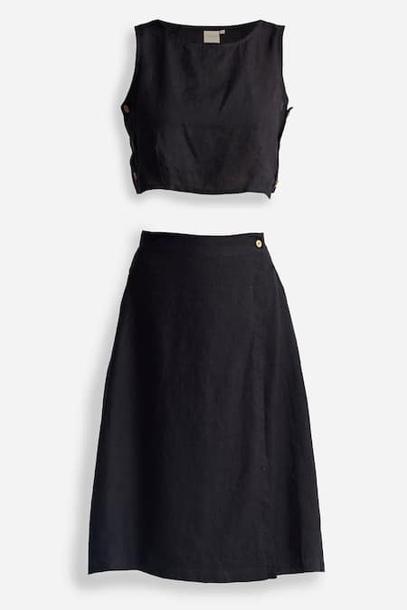Reistor_Black Cotton Round Neck Sleeveless Crop Top With Wrap Skirt _Online_at_Aza_Fashions