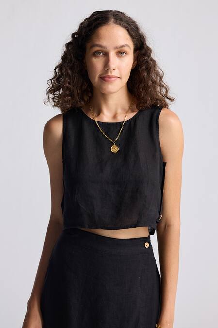 Buy_Reistor_Black Cotton Round Neck Sleeveless Crop Top With Wrap Skirt 