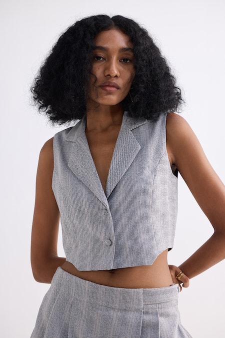 Buy_Reistor_Gray Cotton Notched Neck, Collared Cropped Button-down Vest 