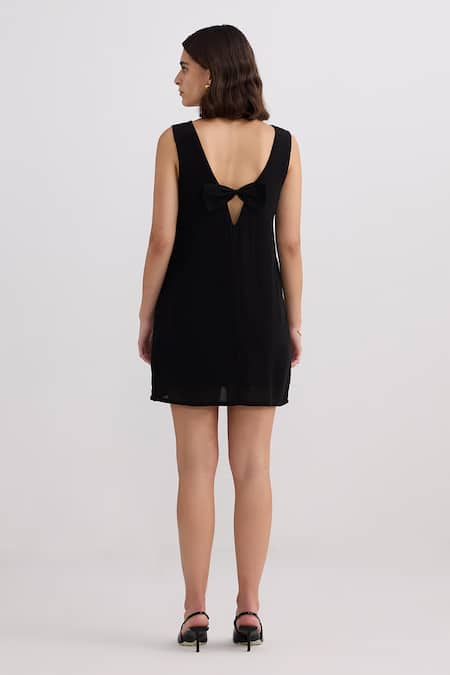 Reistor V-Neck Crepe Dress 