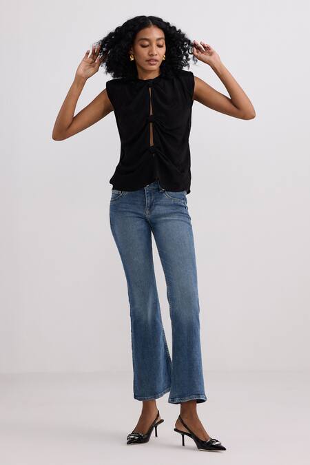 Buy_Reistor_Black Crepe Round Neck Sleeveless Top 