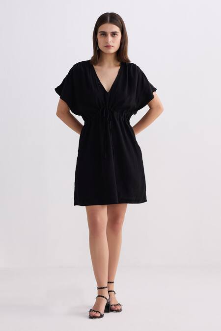 Buy_Reistor_Black Crepe V-neck Drawstring Waist Dress 