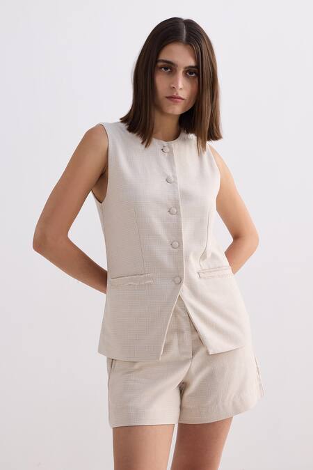 Buy_Reistor_Cream Cotton Round Neck Tweed Vest And Shorts Set 