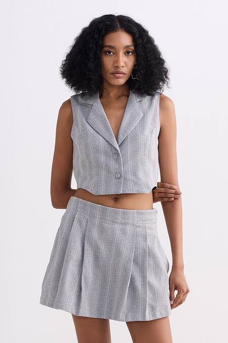 Shop_Reistor_Gray Cotton Notched Neck Cropped Vest And Pleated Skorts Set _Online_at_Aza_Fashions