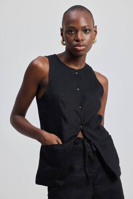 Buy_Reistor_Black Cotton Round Neck Sleeveless Top 