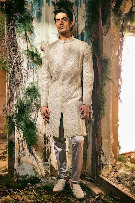Varun Chakkilam Regal Prism Embroidered Sherwani Set 