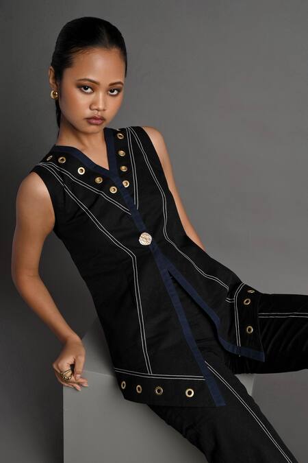 Veera Wear_Black Cotton V-neck Midnight Construct Co-ord Set _at_Aza_Fashions