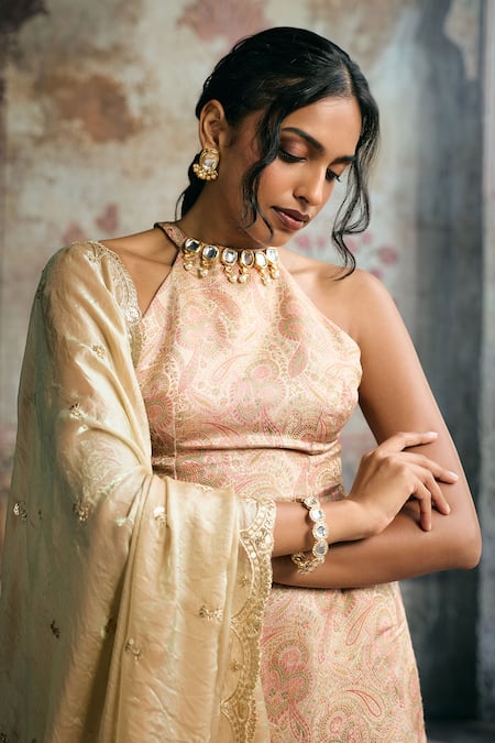 Buy_SAANJH BY LEA_Peach Brocade Embroidery, Lace Halter Aleena Banarasi Kurta Floral Sharara Set 