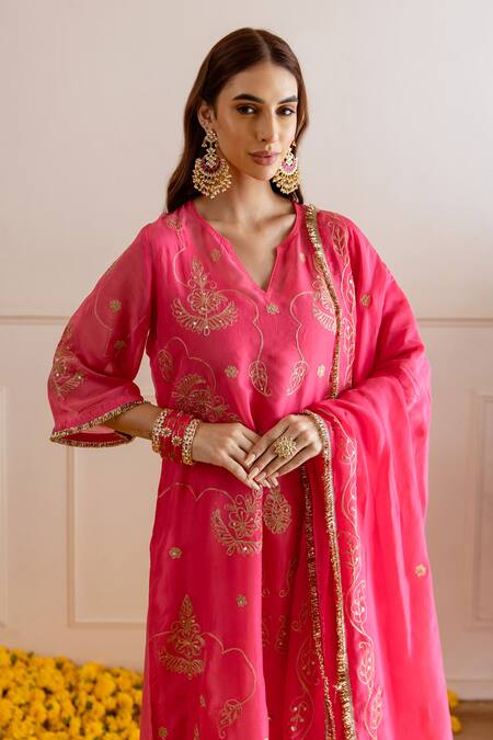 ASRUMO Fuchsia Organza, Viscose Embroidery, Zari, Lace Keyhole Neck And Taari Kurta Set Online at Aza Fashions ASRUMO_Fuchsia Organza, Viscose Embroidery, Zari, Lace Keyhole Neck And Taari Kurta Set _Online_at_Aza_Fashions