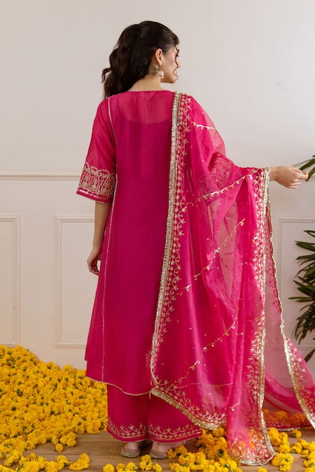 ASRUMO Chanderi Zari Embroidered Kurta Set 