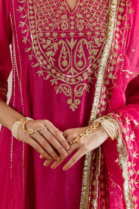 Buy_ASRUMO_Pink Chanderi, Organza Embroidery, Zari, Lace Keyhole Neck Kurta Set 