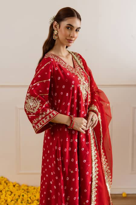 ASRUMO_Red Chanderi, Organza Embroidery, Zari, Applique Bandhej Taari Kurta Pant Set _Online_at_Aza_Fashions