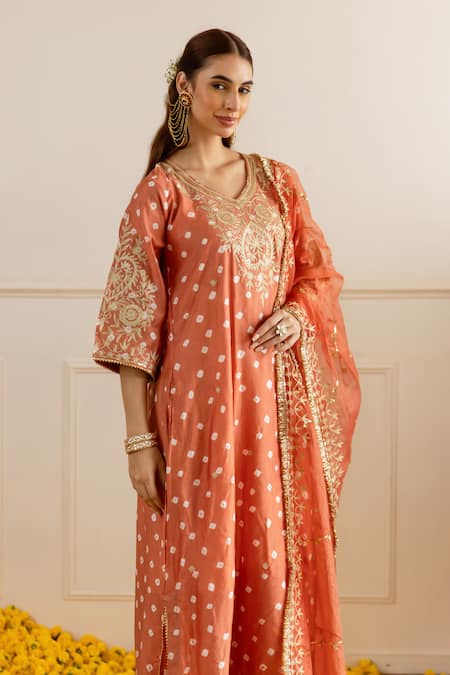 ASRUMO Rust Chanderi, Organza Embroidery, Zari V-neck Bandhej Taari Kurta Set Online at Aza Fashions ASRUMO_Rust Chanderi, Organza Embroidery, Zari V-neck Bandhej Taari Kurta Set _Online_at_Aza_Fashions