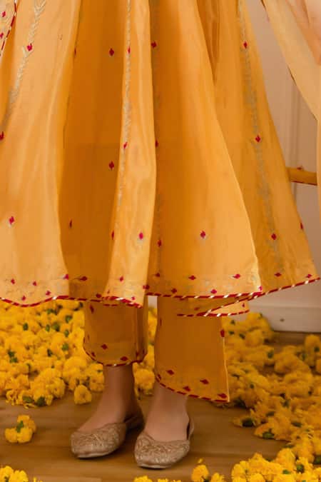 ASRUMO Yellow Chanderi, Organza Embroidery, Zari Split V-neck And Anarkali Set Online at Aza Fashions ASRUMO_Yellow Chanderi, Organza Embroidery, Zari Split V-neck And Anarkali Set _Online_at_Aza_Fashions
