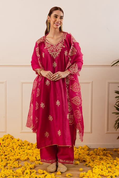 ASRUMO Chanderi Zari Embroidered Kurta Pant Set 