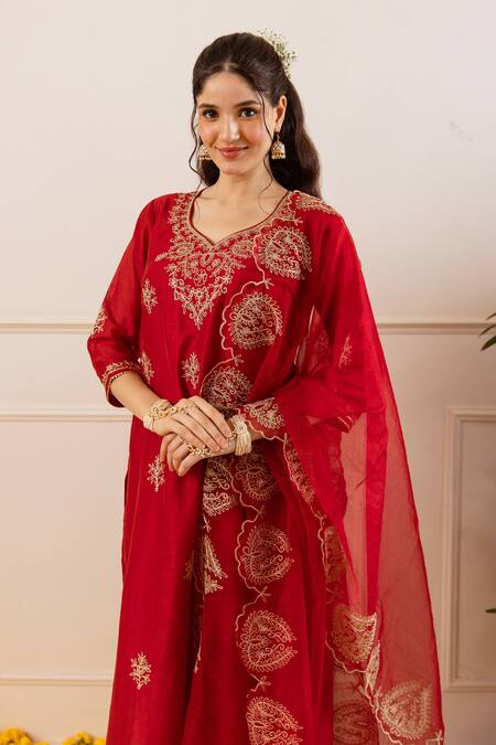 ASRUMO_Red Chanderi, Organza Zari, Embroidery, Applique V-neck Kurta Pant Set _at_Aza_Fashions