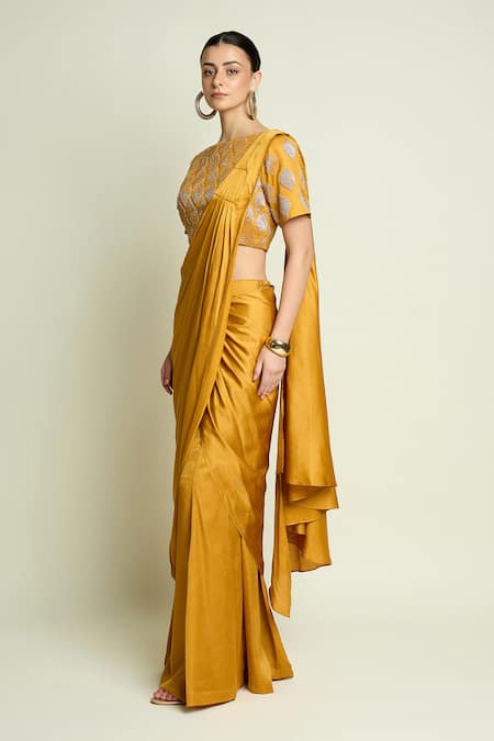 Buy_Aakaar_Yellow Silk Sequins, Embroidery Boat Geometric Blouse With Pre-draped Saree _Online_at_Aza_Fashions