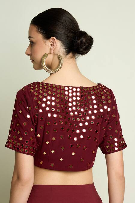 Aakaar_Maroon Crepe Mirrors Boat Neck Work Blouse With Pre-draped Saree _at_Aza_Fashions