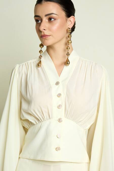 Buy_Aakaar_Off White Crepe V-neck V Buttoned Top And Pleated Pant Set 