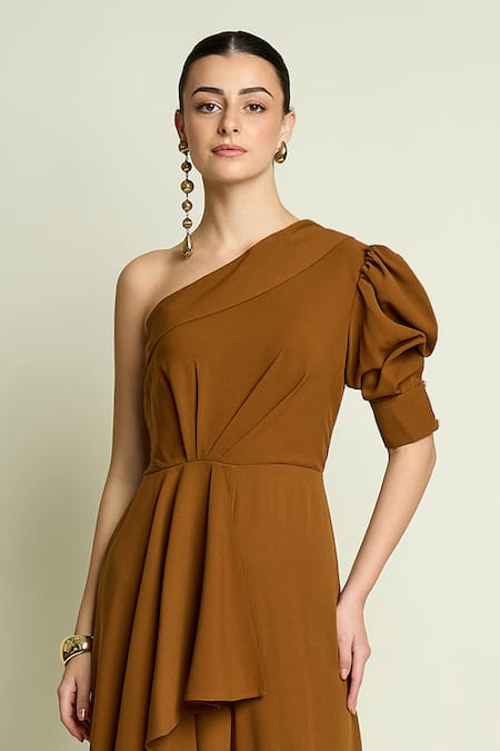 Buy_Aakaar_Brown Crepe One Shoulder Puff Sleeve Jumpsuit _Online_at_Aza_Fashions