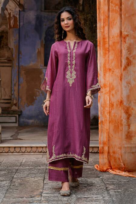 Shop Charu Makkar Purple Chanderi, Organza Embroidery, Zari Split V-neck Muskaan Kurta Set Online at Aza Fashions Shop_Charu Makkar_Purple Chanderi, Organza Embroidery, Zari Split V-neck Muskaan Kurta Set _Online_at_Aza_Fashions