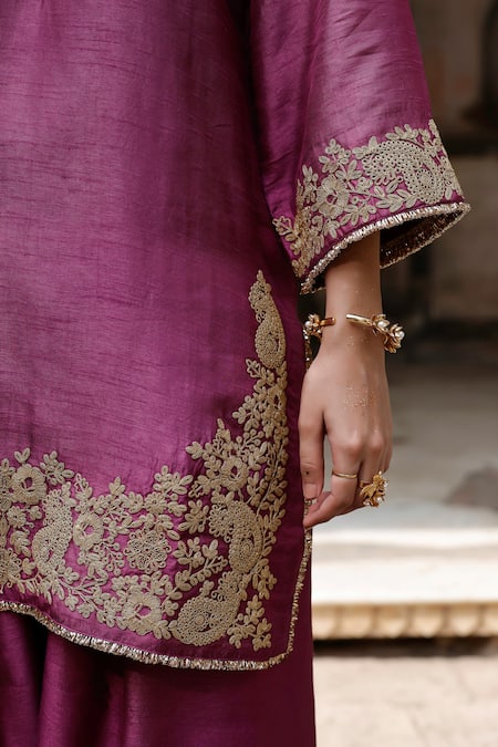 Charu Makkar_Purple Silk, Organza Embroidery V-neck Sargun Kurta Set _at_Aza_Fashions