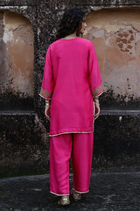 Charu Makkar_Pink Silk, Shantoon, Organza Embroidery, Zari, Gota Patti Surveen Kurta Set _Online_at_Aza_Fashions