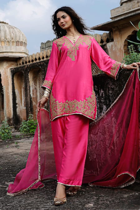 Charu Makkar_Pink Silk, Shantoon, Organza Embroidery, Zari, Gota Patti Surveen Kurta Set _at_Aza_Fashions
