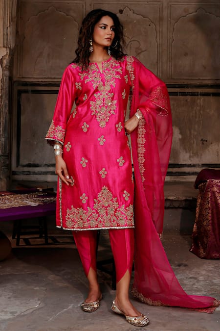 Charu Makkar Basant Embroidered Kurta Set 