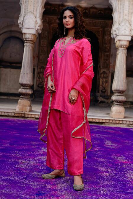 Shop_Charu Makkar_Pink Silk, Organza Embroidery, Gota Patti Split V-neck Babli Kurta Set 