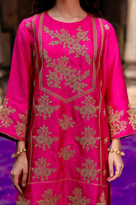 Shop_Charu Makkar_Pink Silk, Organza Embroidery, Metallic Thread, Zari Round Neck Rajjo Kurta Set 