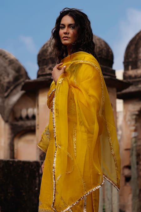 Charu Makkar_Mustard Silk, Shantoon, Organza Embroidery, Zari Split V-neck Sajal Kurta Set _at_Aza_Fashions