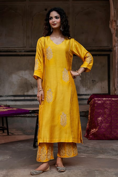 Shop_Charu Makkar_Mustard Silk, Organza Embroidery, Zari V-neck Rubina Kurta Set _Online_at_Aza_Fashions